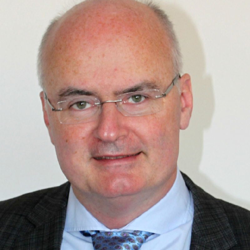 Dr. Robert Schiestl