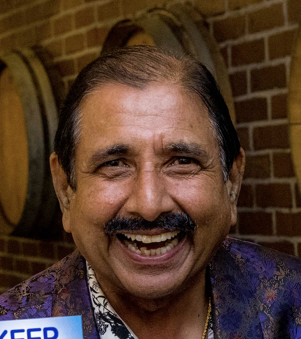 Vinney (Smile 😀) Chopra